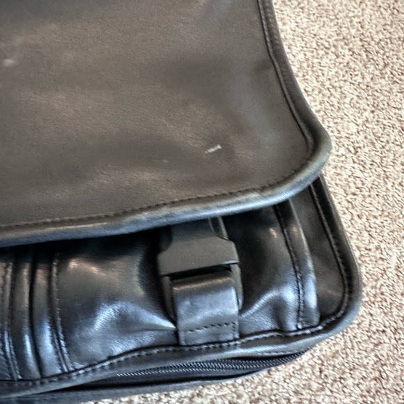 Tumi black leather briefcase - Picture 7 of 9